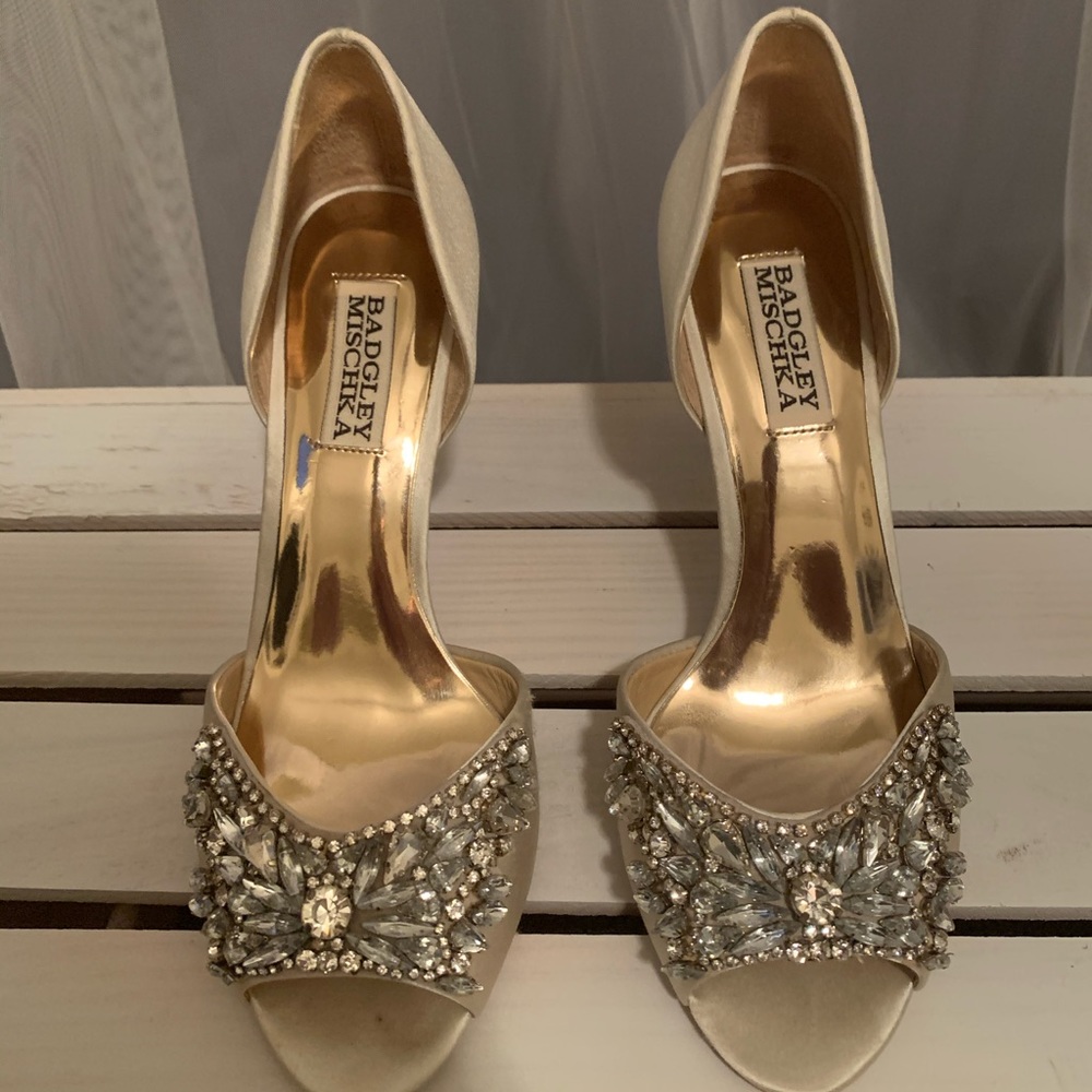Badgley Mischka Ivory Hansen Heels